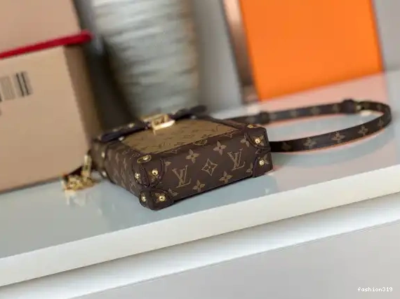 TRUNK VUITTON VERTICAL LOUIS POCHETTE 0403